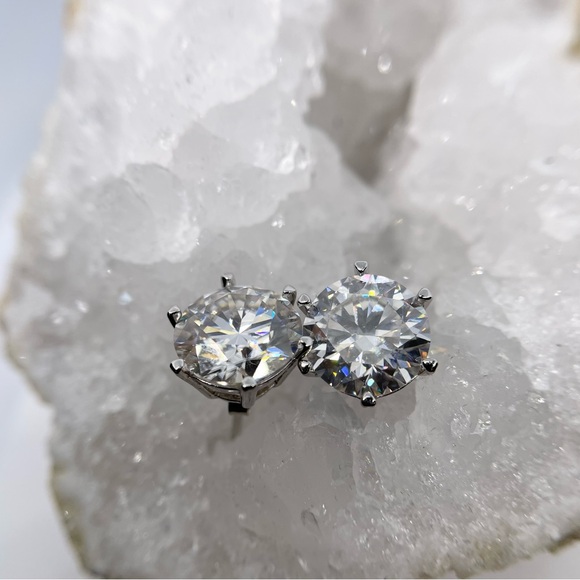 Large 10 Carat Moissanite Stud Earrings Six Prong GRA Certified 18K / 925